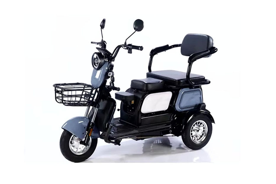 Electric-Scooter-3-wheel-electric-mobility-tricycles-scooter-for-elderly-or-disabled-tricycle-three-wheel-bike.